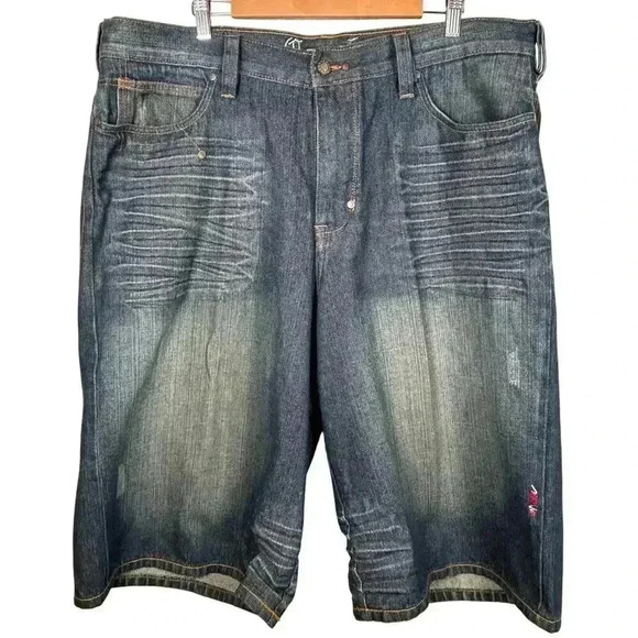 Men's Coogi Heritage Embroidered Patch Cotton‎ Denim Jean Y2K Shorts Size 40 - Picture 1 of 6